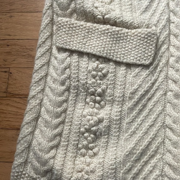 Women's Hand knit small cream cable knit Sweater Coat. - Picture 5 of 6